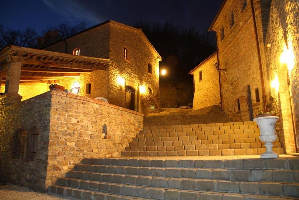 Borgo Storico Cisterna Villa Macerata Feltria Bagian luar foto